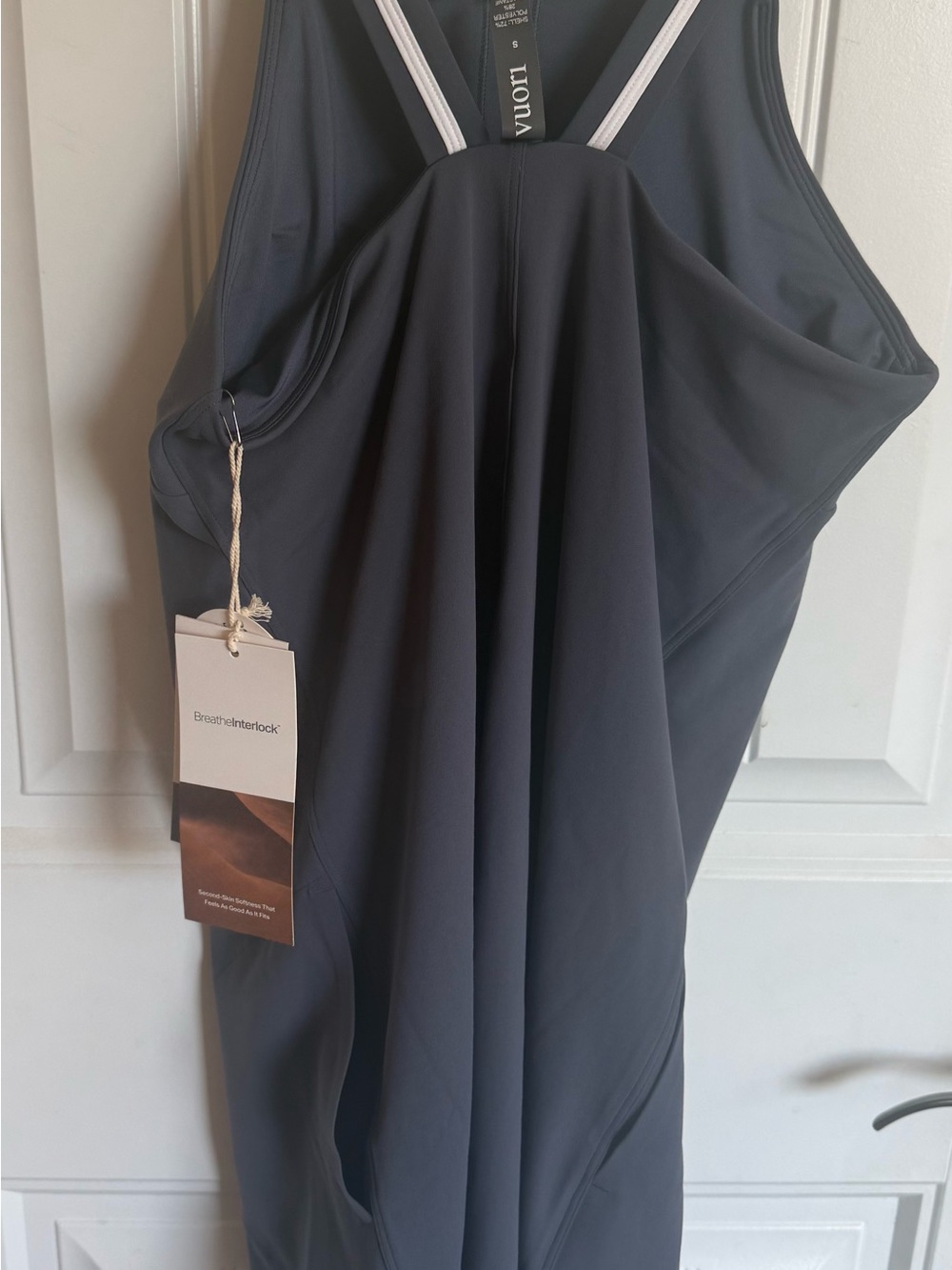 NWT Small Vuori Slate Gray Athletic Mini Dress with White Trim - Picture 3 of 9